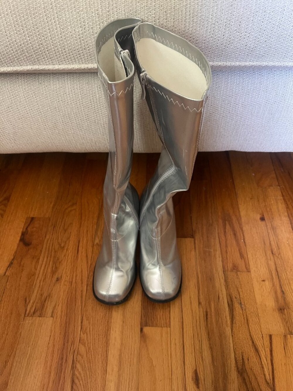 Go-Go boots, Silver, knee high with block heel, wmns sz 8